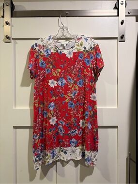 J. Jill Red Short-Sleeve Floral Tunic with Blue & White Blooms